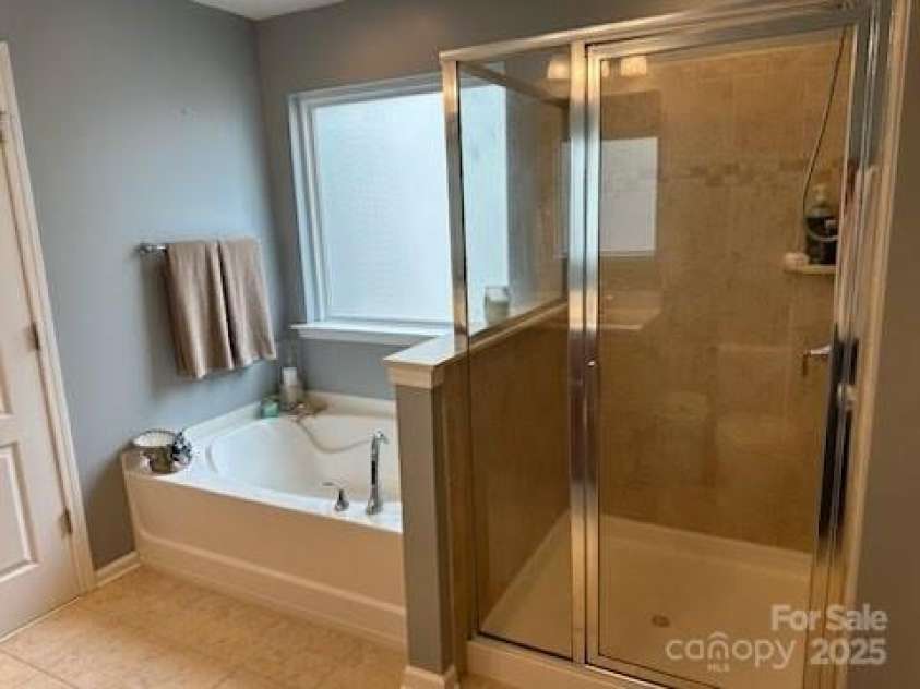 1349 Bridgeford Drive, Huntersville, NC 28078.  MLS# CAR4268458, YatesRealty ID 30883. 