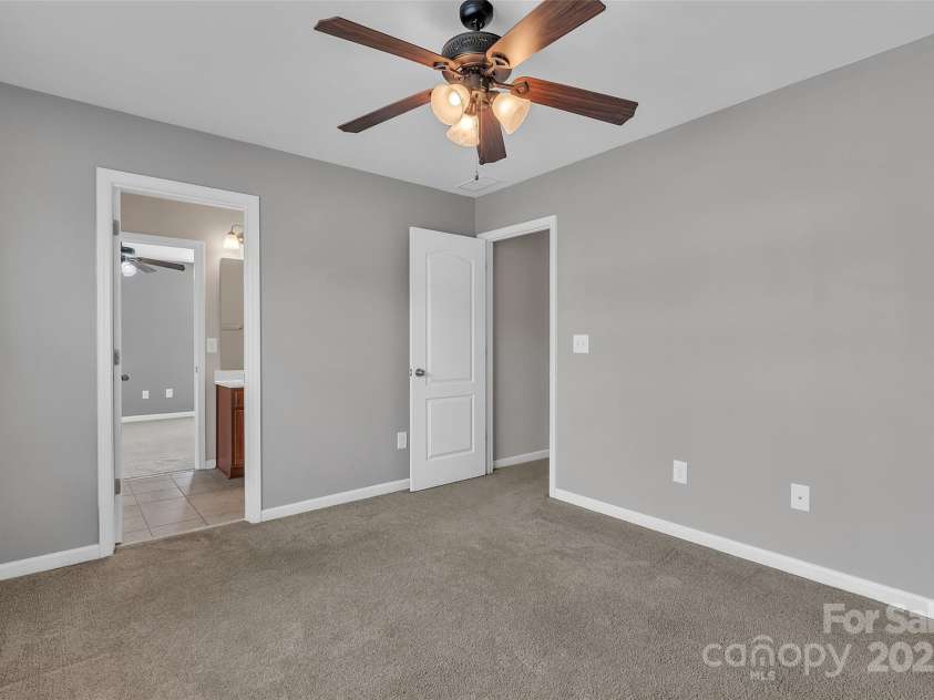 1349 Bridgeford Drive, Huntersville, NC 28078.  MLS# CAR4268458, YatesRealty ID 30883. 