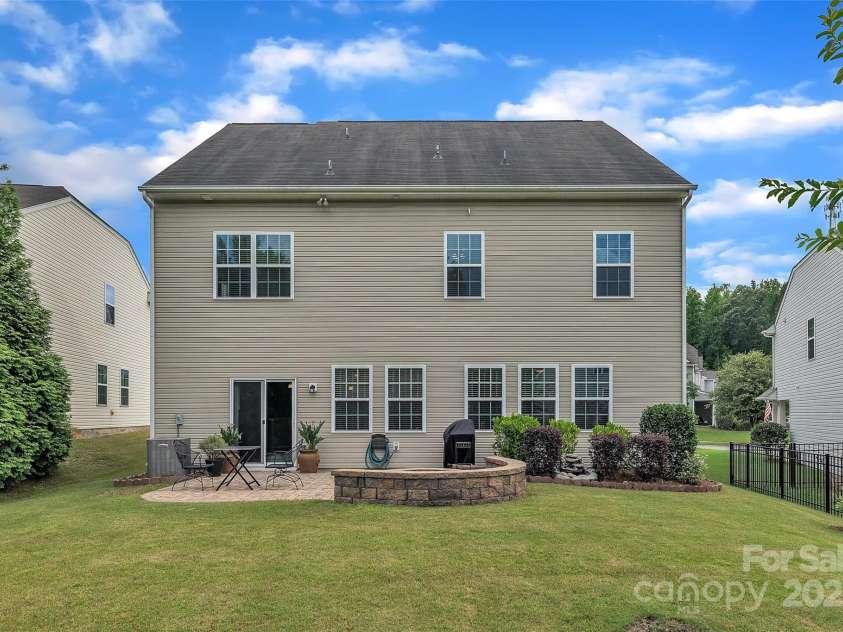 1349 Bridgeford Drive, Huntersville, NC 28078.  MLS# CAR4268458, YatesRealty ID 30883. 