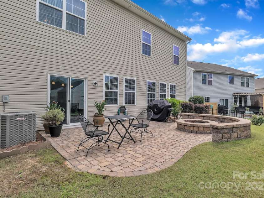 1349 Bridgeford Drive, Huntersville, NC 28078.  MLS# CAR4268458, YatesRealty ID 30883. 
