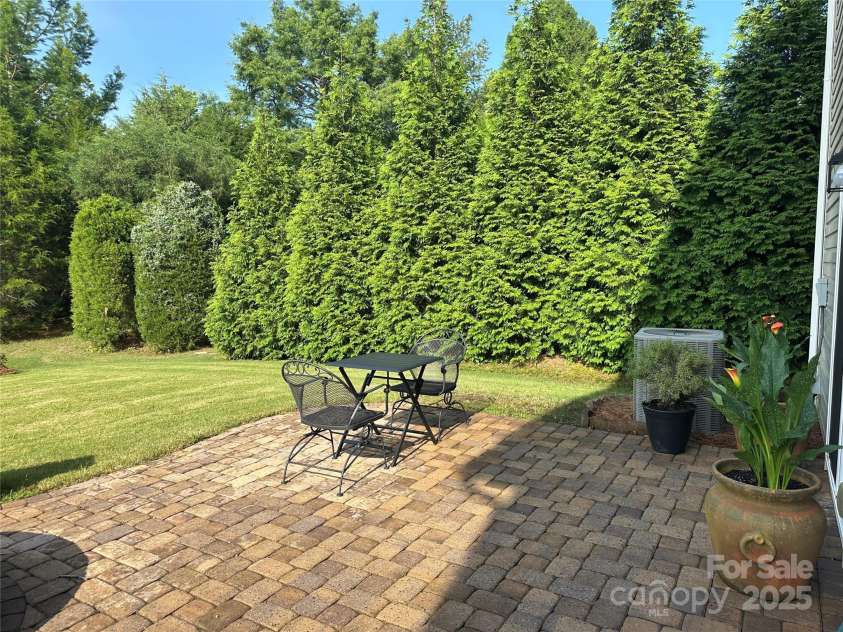 1349 Bridgeford Drive, Huntersville, NC 28078.  MLS# CAR4268458, YatesRealty ID 30883. 