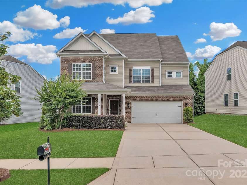 1349 Bridgeford Drive, Huntersville, NC 28078.  MLS# CAR4268458, YatesRealty ID 30883. 