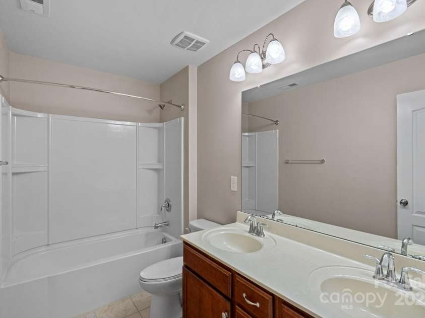 1349 Bridgeford Drive, Huntersville, NC 28078.  MLS# CAR4320318, YatesRealty ID 30883. Bathroom 3 upper level