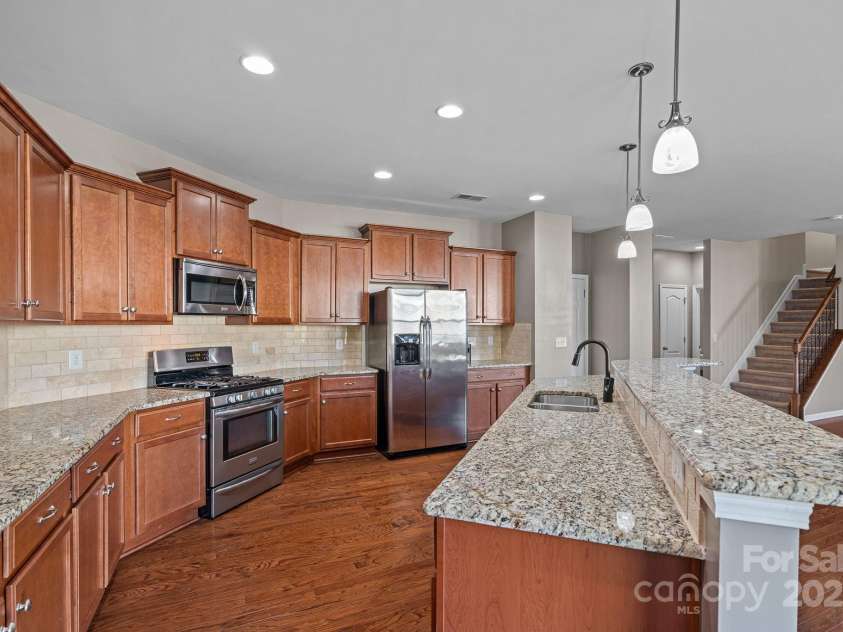1349 Bridgeford Drive, Huntersville, NC 28078.  MLS# CAR4320318, YatesRealty ID 30883. Kitchen with Tons of Cabinet and Counter space