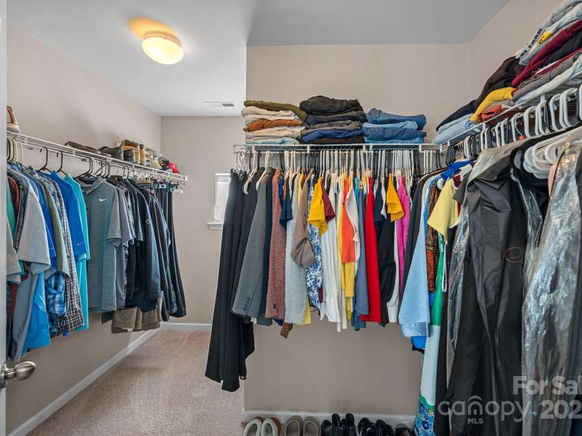 1349 Bridgeford Drive, Huntersville, NC 28078.  MLS# CAR4320318, YatesRealty ID 30883. Primary Walk-In Closet