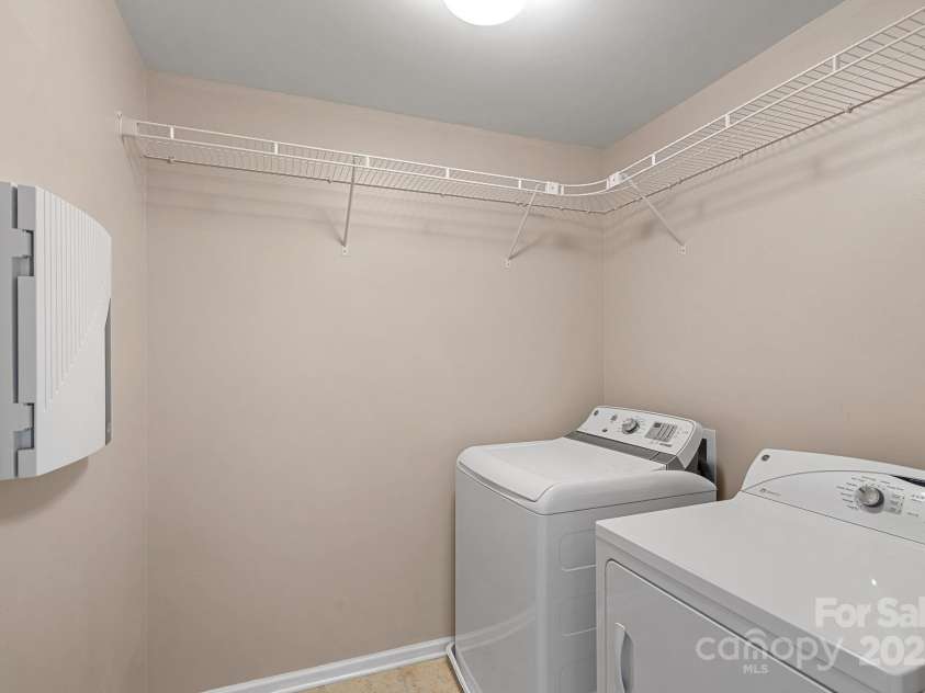 1349 Bridgeford Drive, Huntersville, NC 28078.  MLS# CAR4320318, YatesRealty ID 30883. Secondary Oversized Bedroom, could be second primary.