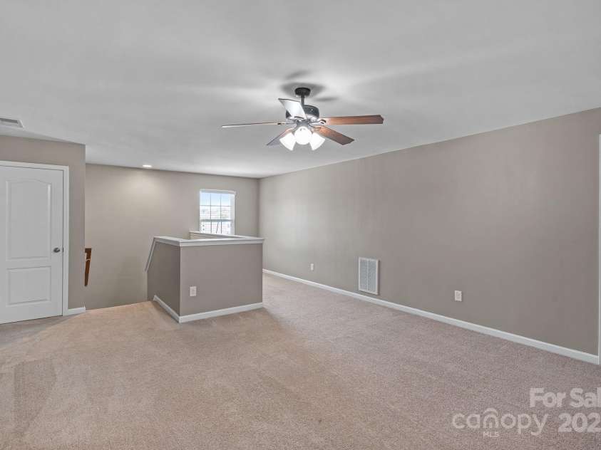 1349 Bridgeford Drive, Huntersville, NC 28078.  MLS# CAR4320318, YatesRealty ID 30883. Third Floor Bonus