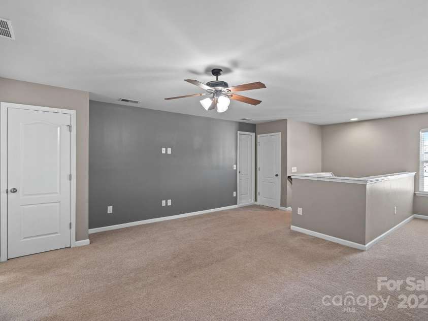 1349 Bridgeford Drive, Huntersville, NC 28078.  MLS# CAR4320318, YatesRealty ID 30883. Third Floor Bonus