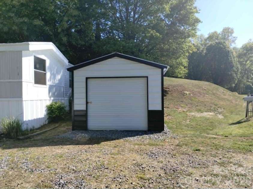 729 Don Felmet Road, Marshall, NC 28753.  MLS# CAR4386239, YatesRealty ID 30883. Side entry