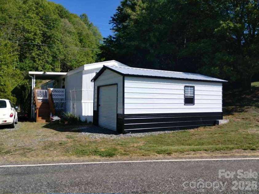 729 Don Felmet Road, Marshall, NC 28753.  MLS# CAR4386239, YatesRealty ID 30883. View from Rd