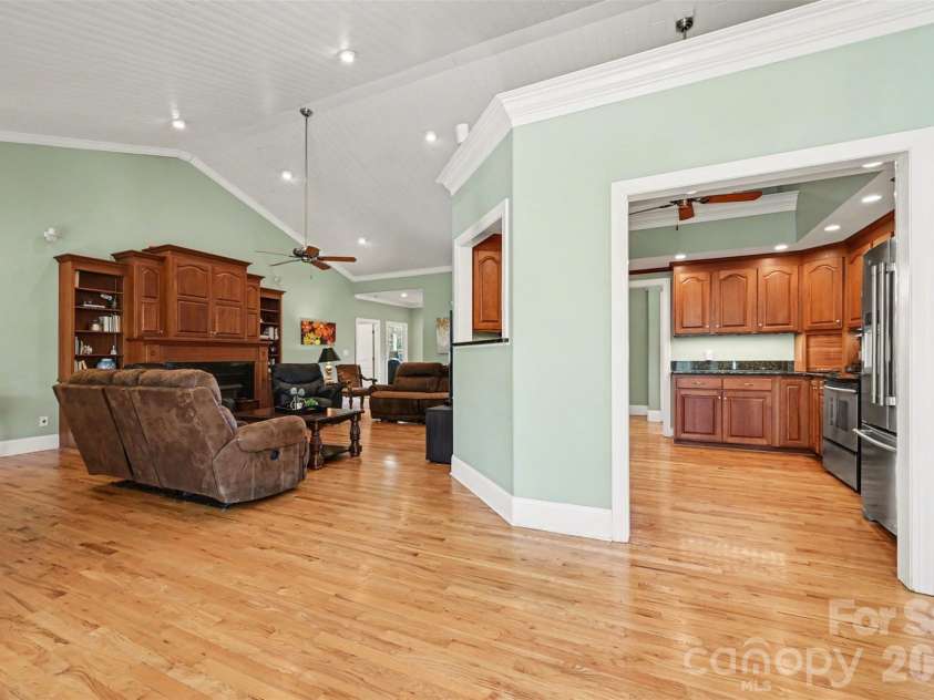 149 Howard Pond Loop, Statesville, NC 28625.  MLS# CAR4364523, YatesRealty ID 30884. Central vaulted great room