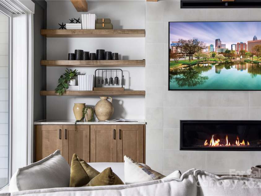 5212 Mint Harbor Way, Charlotte, NC 28269.  MLS# CAR4290298, YatesRealty ID 30884. 