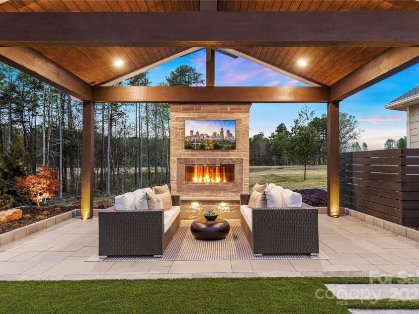 5212 Mint Harbor Way, Charlotte, NC 28269.  MLS# CAR4290298, YatesRealty ID 30884. 