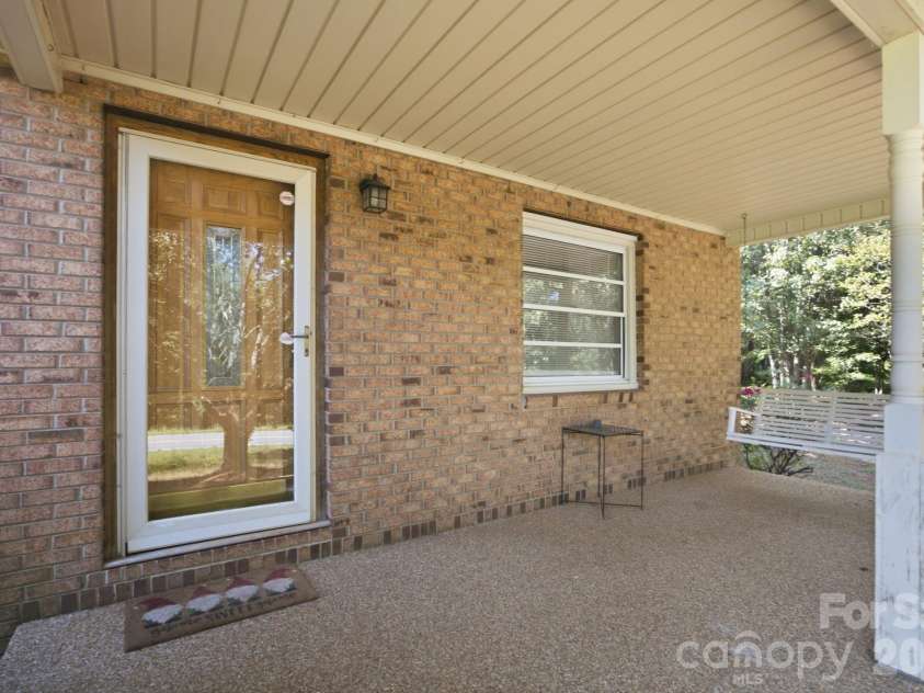 5291 Bandys Crossroads Road, Catawba, NC 28609.  MLS# CAR4389075, YatesRealty ID 30885. 