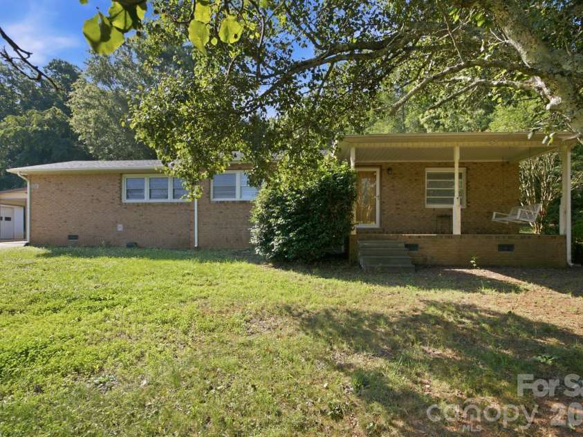 5291 Bandys Crossroads Road, Catawba, NC 28609.  MLS# CAR4389075, YatesRealty ID 30885. 