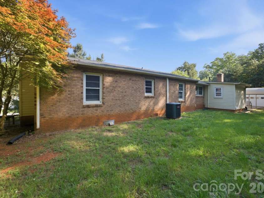 5291 Bandys Crossroads Road, Catawba, NC 28609.  MLS# CAR4389075, YatesRealty ID 30885. 