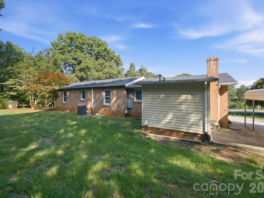 5291 Bandys Crossroads Road, Catawba, NC 28609.  MLS# CAR4389075, YatesRealty ID 30885. 