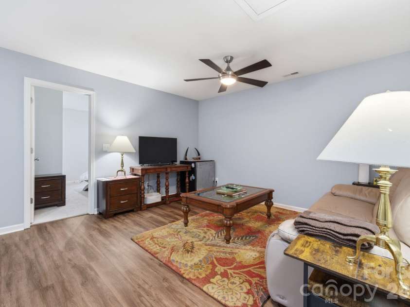 112 B Davenport Drive, Statesville, NC 28677.  MLS# CAR4385961, YatesRealty ID 30886. 