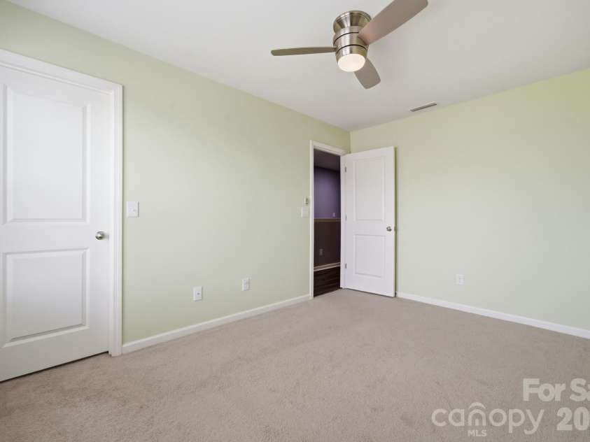 112 B Davenport Drive, Statesville, NC 28677.  MLS# CAR4385961, YatesRealty ID 30886. 