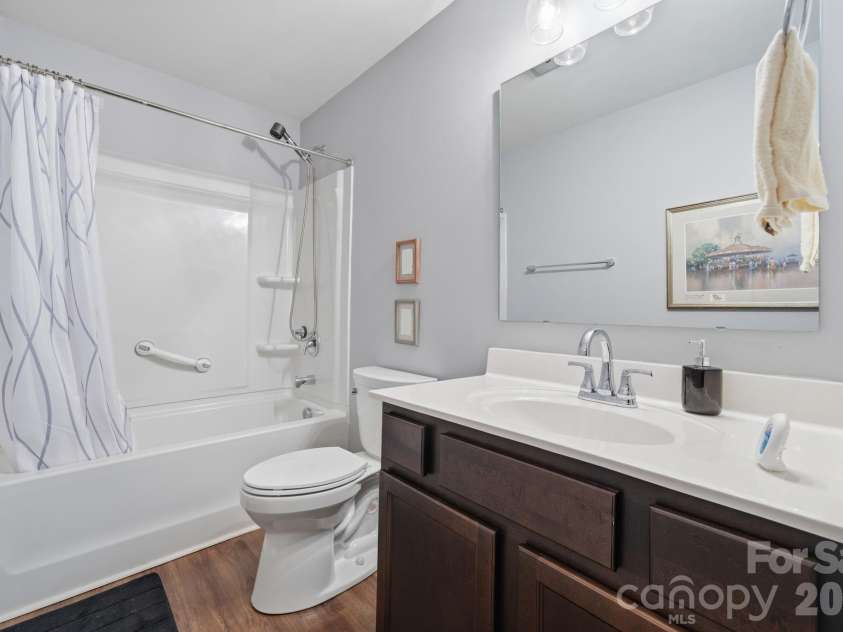 112 B Davenport Drive, Statesville, NC 28677.  MLS# CAR4385961, YatesRealty ID 30886. 