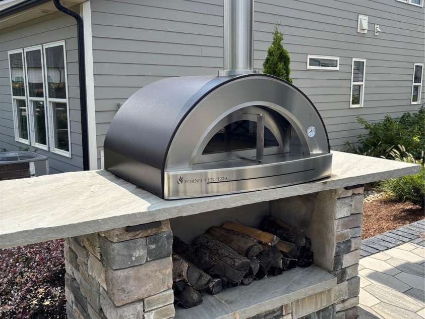 5104 Glenwalk Drive, Charlotte, NC 28269.  MLS# CAR4290349, YatesRealty ID 30886. 