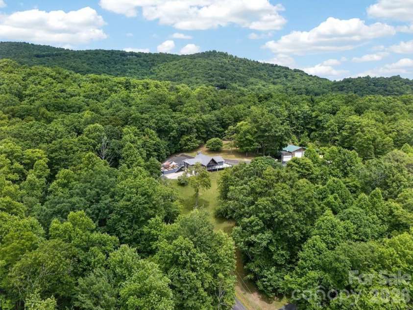 97 Whippoorwill Lane, Fairview, NC 28730.  MLS# CAR4402332, YatesRealty ID 30887. 