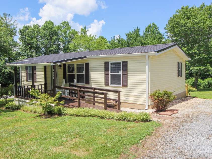 4588 Homestead Drive, Morganton, NC 28655.  MLS# CAR4280468, YatesRealty ID 30888. 