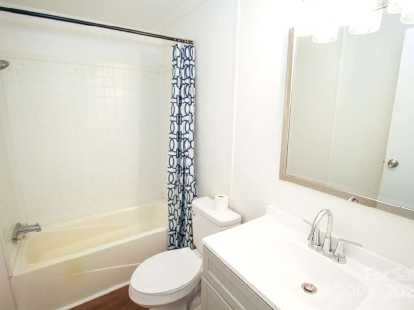 4588 Homestead Drive, Morganton, NC 28655.  MLS# CAR4280468, YatesRealty ID 30888. Hall Bath