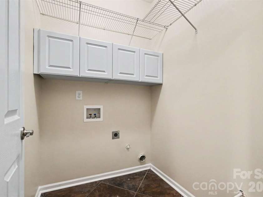 6228 Colonial Garden Drive, Huntersville, NC 28078.  MLS# CAR4391192, YatesRealty ID 30888. 