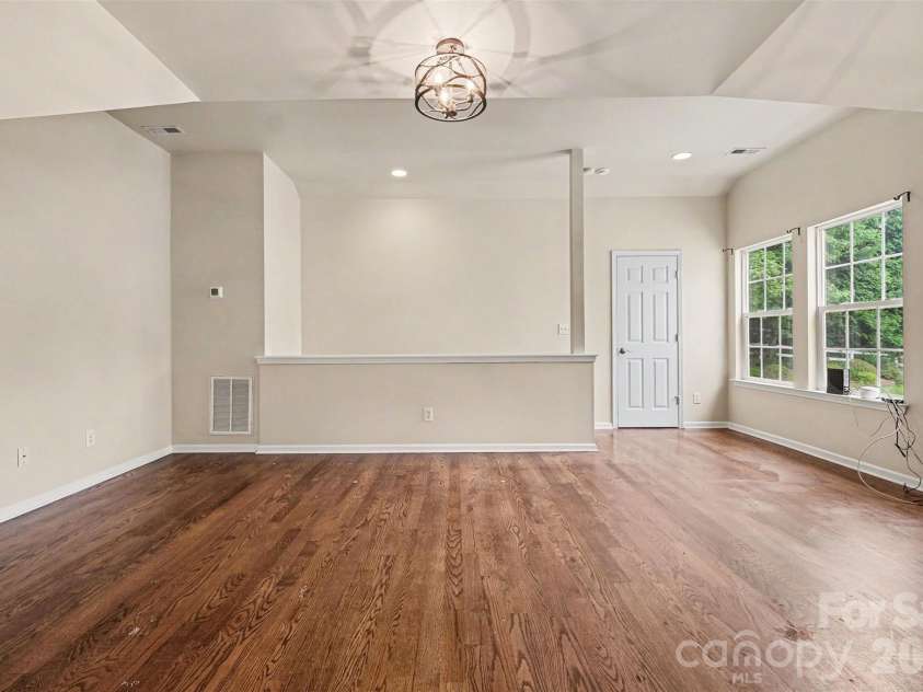 6228 Colonial Garden Drive, Huntersville, NC 28078.  MLS# CAR4391192, YatesRealty ID 30888. 