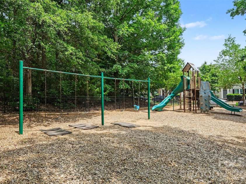 6228 Colonial Garden Drive, Huntersville, NC 28078.  MLS# CAR4391192, YatesRealty ID 30888. 
