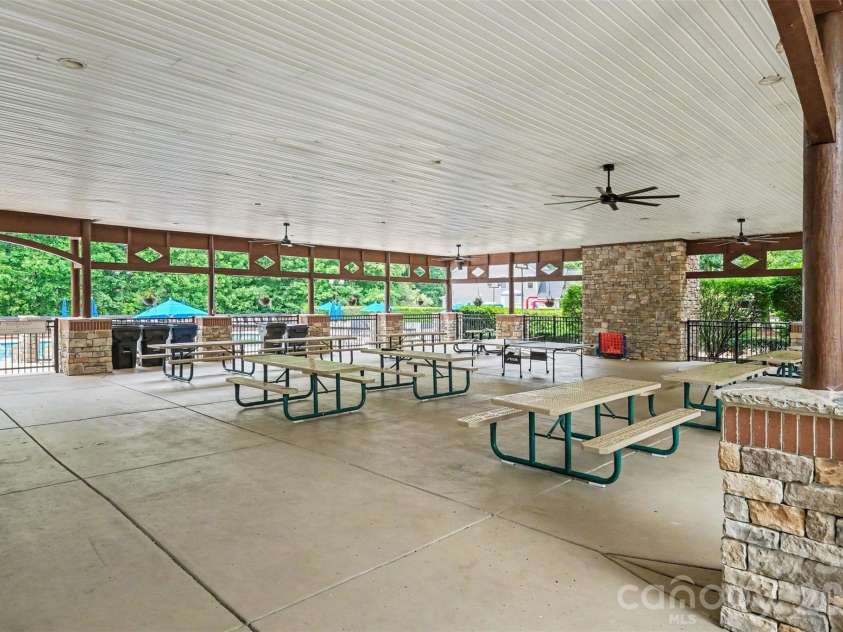 6228 Colonial Garden Drive, Huntersville, NC 28078.  MLS# CAR4391192, YatesRealty ID 30888. 