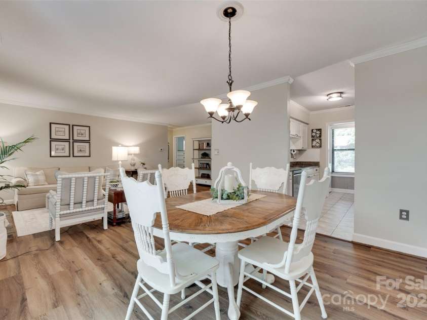 353 Tall Oaks Trail, Fort Mill, SC 29715.  MLS# CAR4270931, YatesRealty ID 30889. 