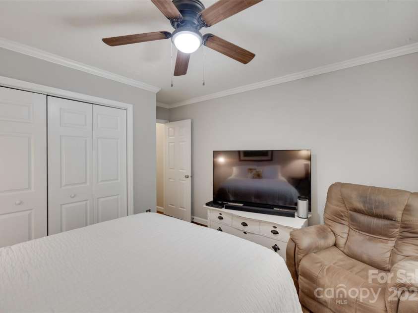 353 Tall Oaks Trail, Fort Mill, SC 29715.  MLS# CAR4270931, YatesRealty ID 30889. 