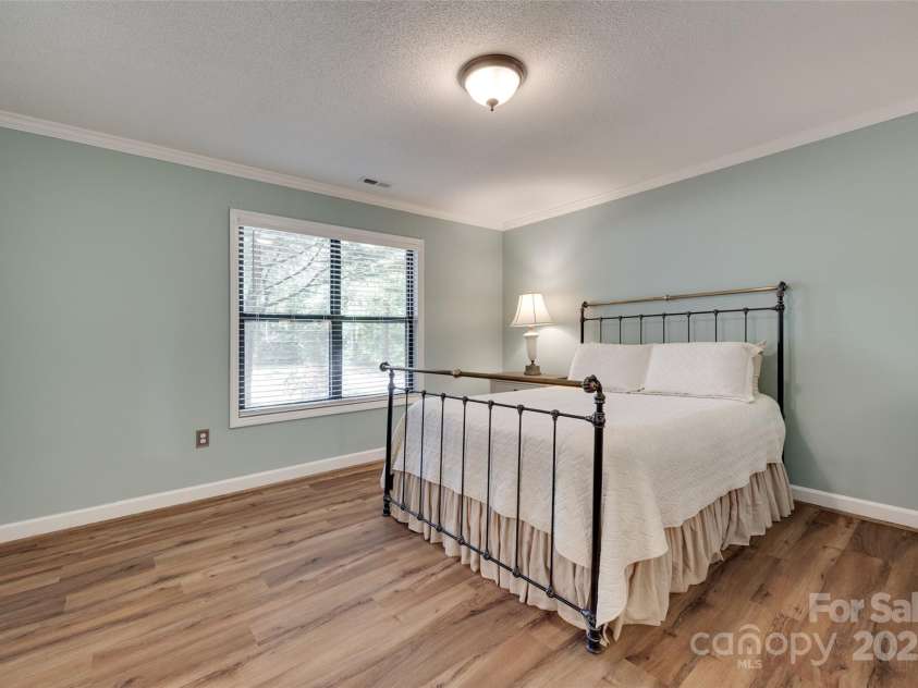 353 Tall Oaks Trail, Fort Mill, SC 29715.  MLS# CAR4270931, YatesRealty ID 30889. 