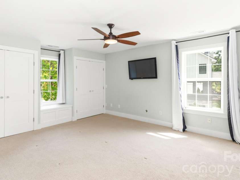 404 Stratford Road, Asheville, NC 28804.  MLS# CAR4393541, YatesRealty ID 30889. 