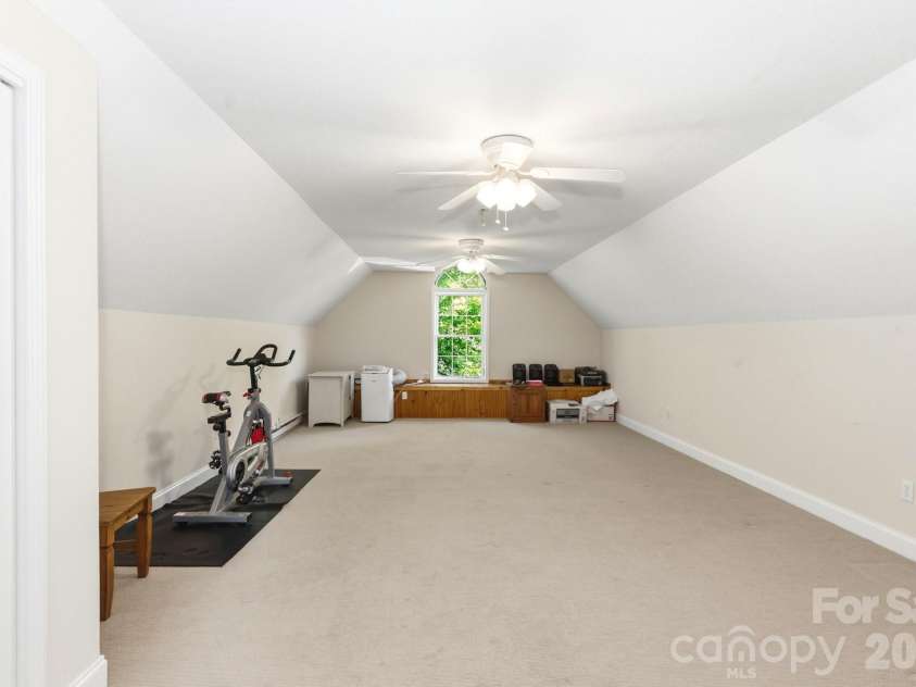 404 Stratford Road, Asheville, NC 28804.  MLS# CAR4393541, YatesRealty ID 30889. 