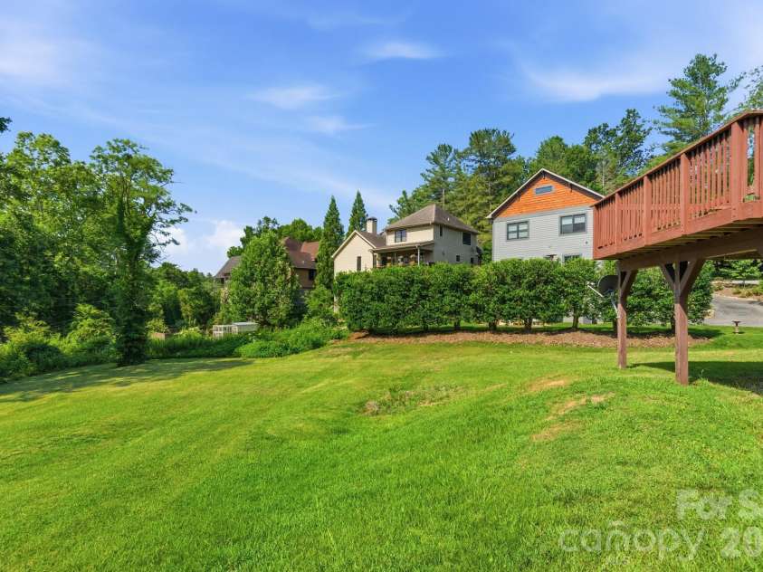 404 Stratford Road, Asheville, NC 28804.  MLS# CAR4393541, YatesRealty ID 30889. 