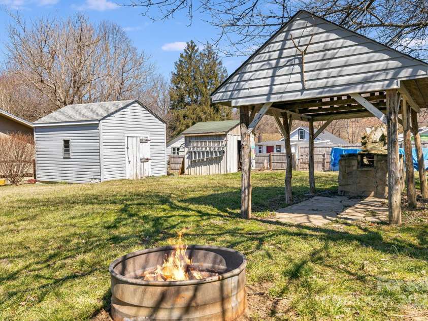 4243 Old Clyde Road, Clyde, NC 28721.  MLS# CAR4234400, YatesRealty ID 3089. 