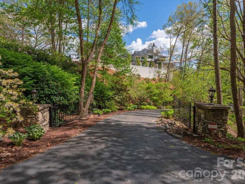 1108 Rocky Knob Road, Waynesville, NC 28786.  MLS# CAR4371644, YatesRealty ID 30890. Gated Entry