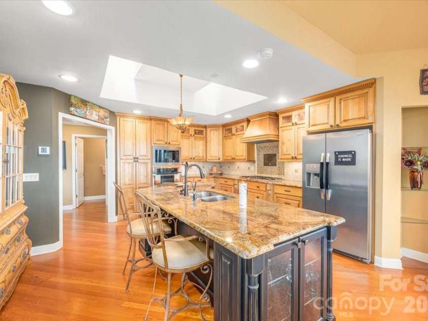1108 Rocky Knob Road, Waynesville, NC 28786.  MLS# CAR4371644, YatesRealty ID 30890. Kitchen Bar