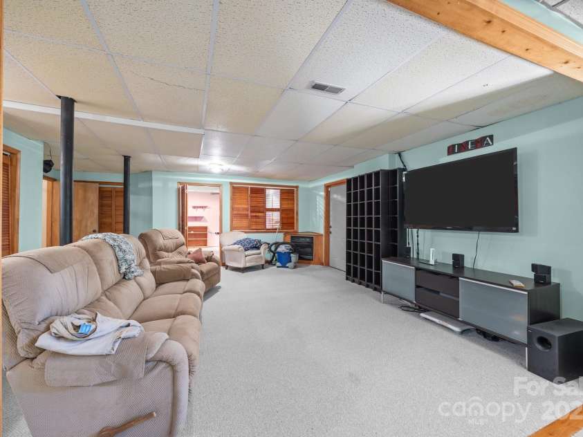 840 Deer Lake Run, Salisbury, NC 28146.  MLS# CAR4279838, YatesRealty ID 30890. Den in the basement- Lots of space for EVERYONE!