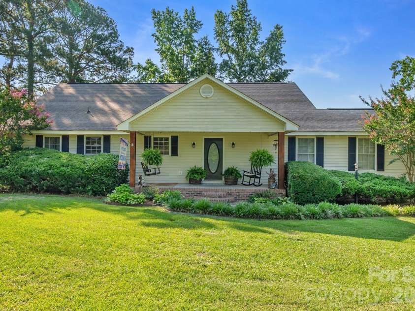 1240 Ponderosa Drive, Cassatt, SC 29032.  MLS# CAR4392472, YatesRealty ID 30891. 