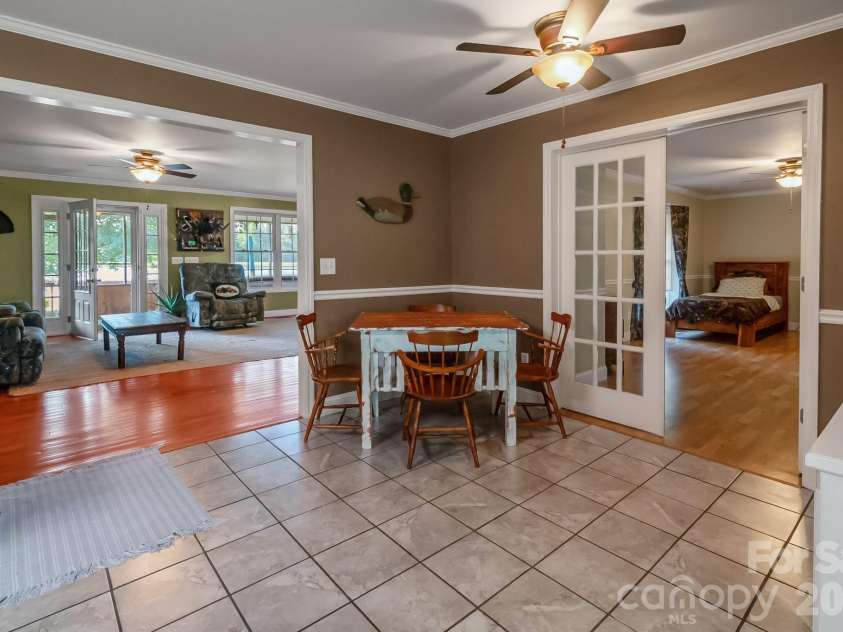 1240 Ponderosa Drive, Cassatt, SC 29032.  MLS# CAR4392472, YatesRealty ID 30891. 