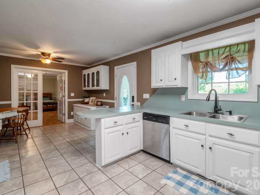 1240 Ponderosa Drive, Cassatt, SC 29032.  MLS# CAR4392472, YatesRealty ID 30891. 