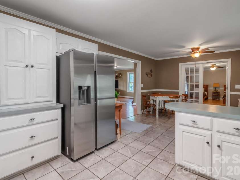 1240 Ponderosa Drive, Cassatt, SC 29032.  MLS# CAR4392472, YatesRealty ID 30891. 