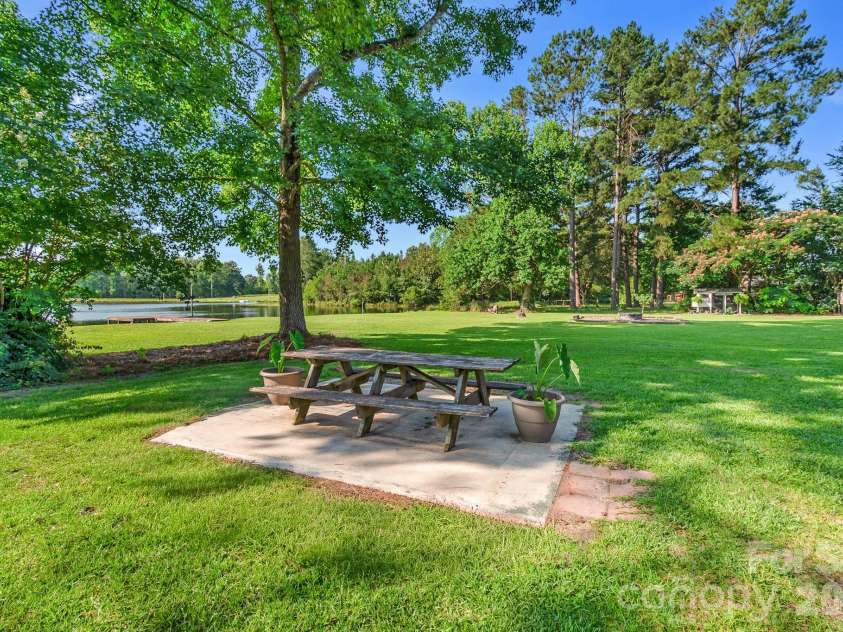 1240 Ponderosa Drive, Cassatt, SC 29032.  MLS# CAR4392472, YatesRealty ID 30891. 