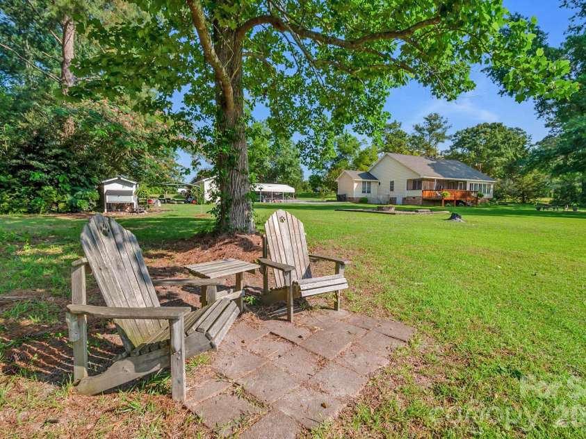 1240 Ponderosa Drive, Cassatt, SC 29032.  MLS# CAR4392472, YatesRealty ID 30891. 