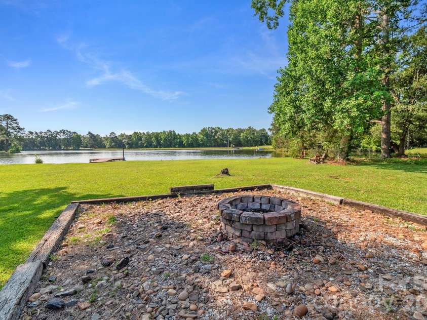 1240 Ponderosa Drive, Cassatt, SC 29032.  MLS# CAR4392472, YatesRealty ID 30891. 