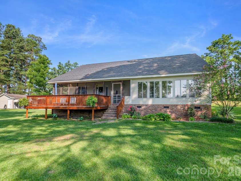 1240 Ponderosa Drive, Cassatt, SC 29032.  MLS# CAR4392472, YatesRealty ID 30891. 